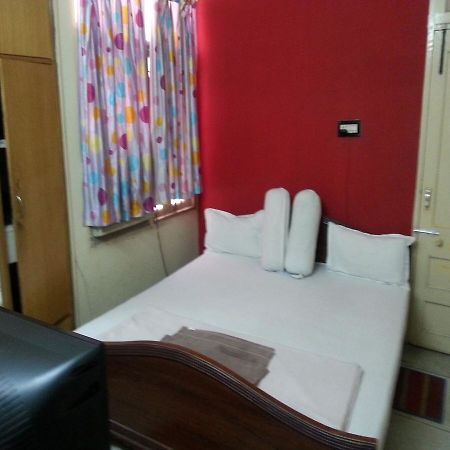 Hotel Royal Inn ปัฏนา ภายนอก รูปภาพ