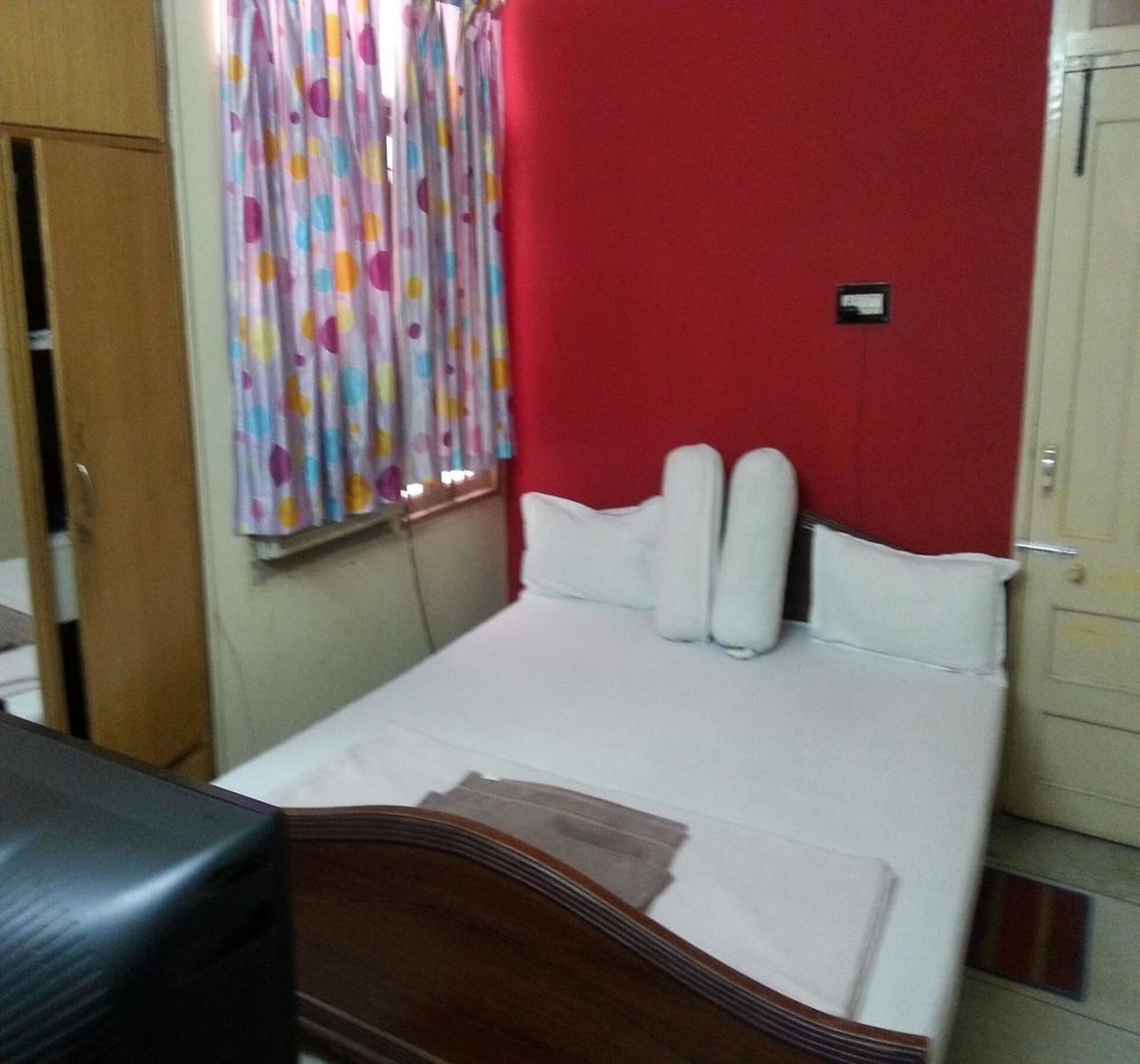 Hotel Royal Inn ปัฏนา ภายนอก รูปภาพ